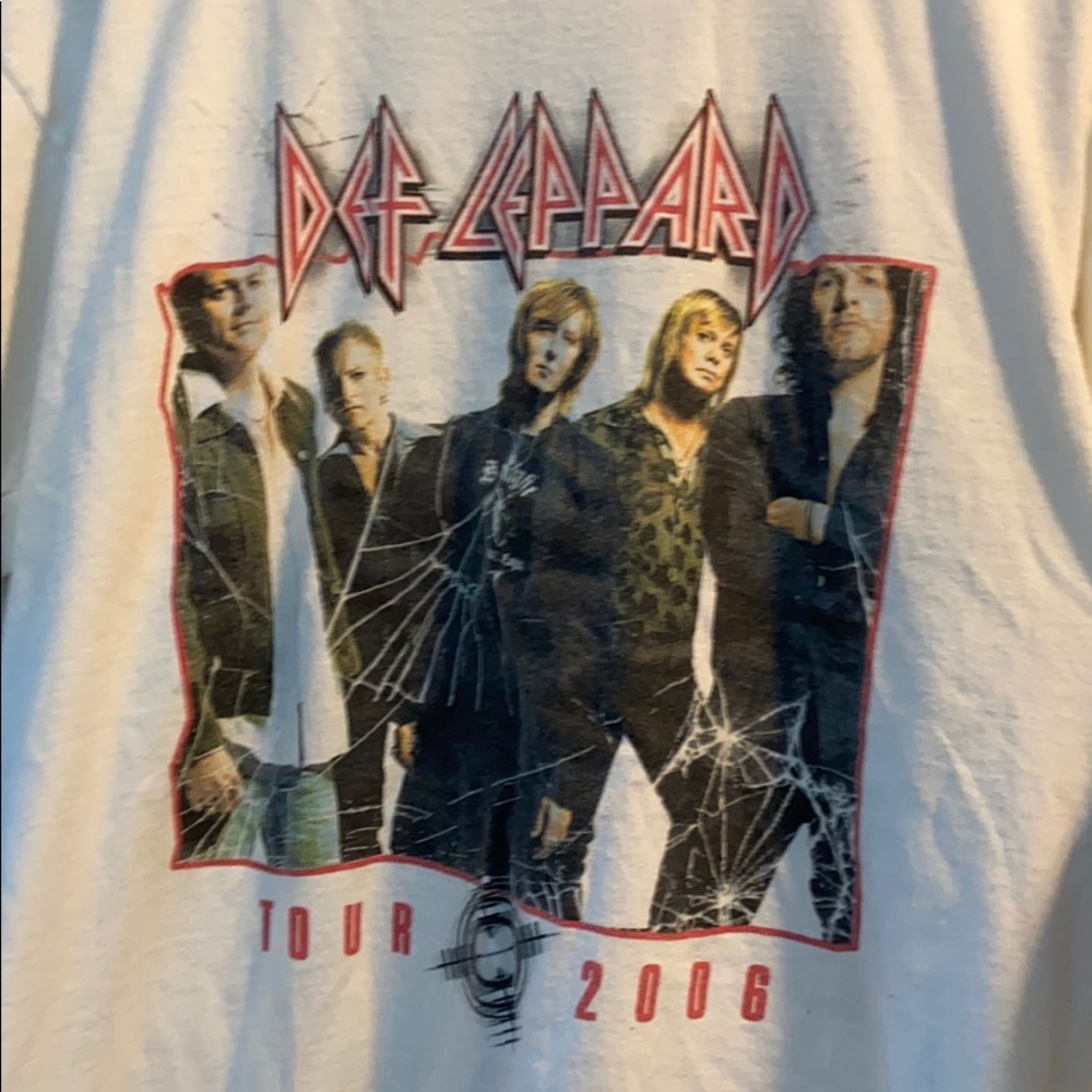 Vintage Band Tee 🤘🏻 Def Leppard WOMENS